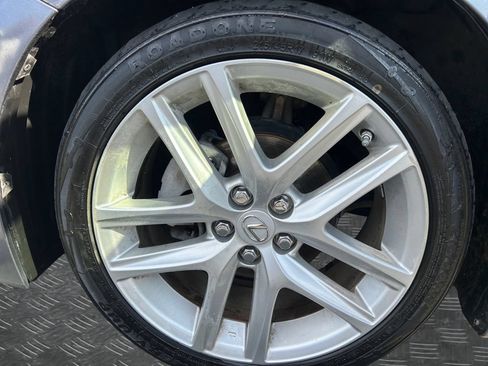 Used 2016 Lexus CT 200h w/ Navigation Package FWD image 14