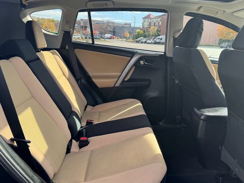 Used 2018 Toyota RAV4 XLE image 24