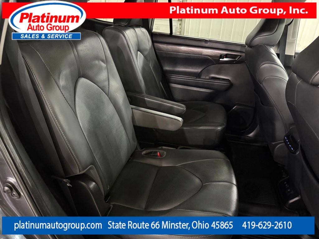 Used 2020 Toyota Highlander Limited FWD image 39