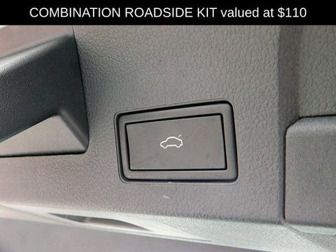 Used 2023 Volkswagen Arteon SE image 8