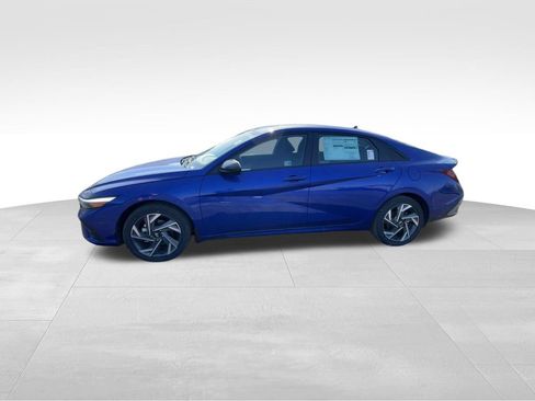New 2025 Hyundai Elantra SEL image 10