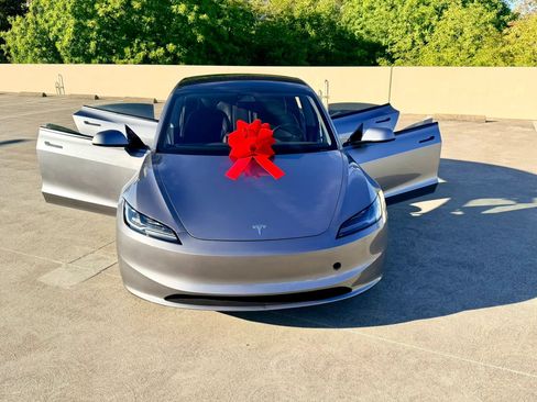 Used 2025 Tesla Model 3 RWD image 19
