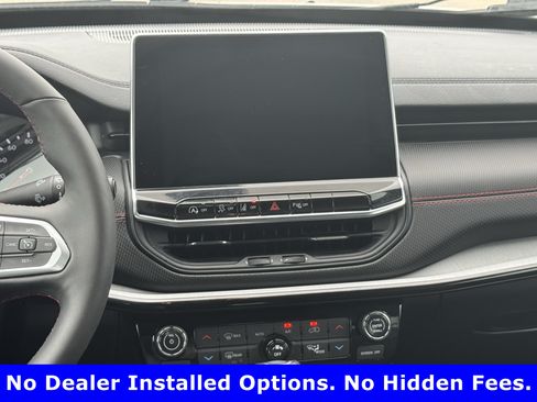 Used 2026 Jeep Compass Trailhawk AWD/4WD image 16