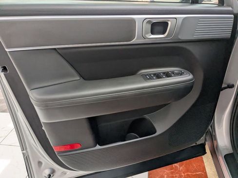 Used 2025 Hyundai Santa Fe SEL FWD image 11