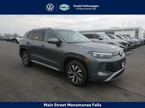 New 2026 Volkswagen Tiguan S AWD/4WD image 1