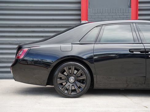 Used 2022 Rolls-Royce Ghost w/ Ghost Package AWD/4WD image 5