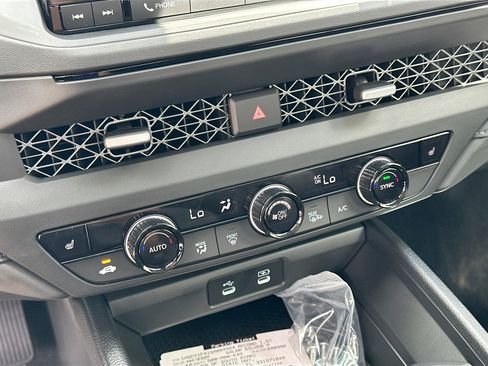 New 2025 Honda Accord SE image 12