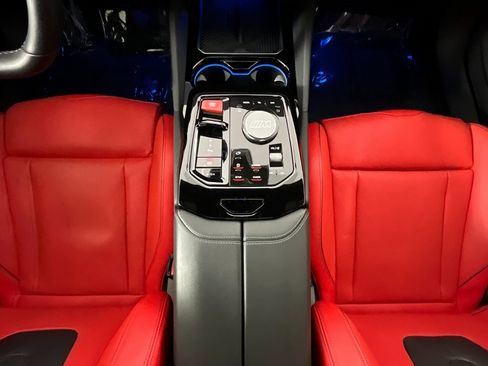 Used 2025 BMW M5 w/ M Driver's Package image 13