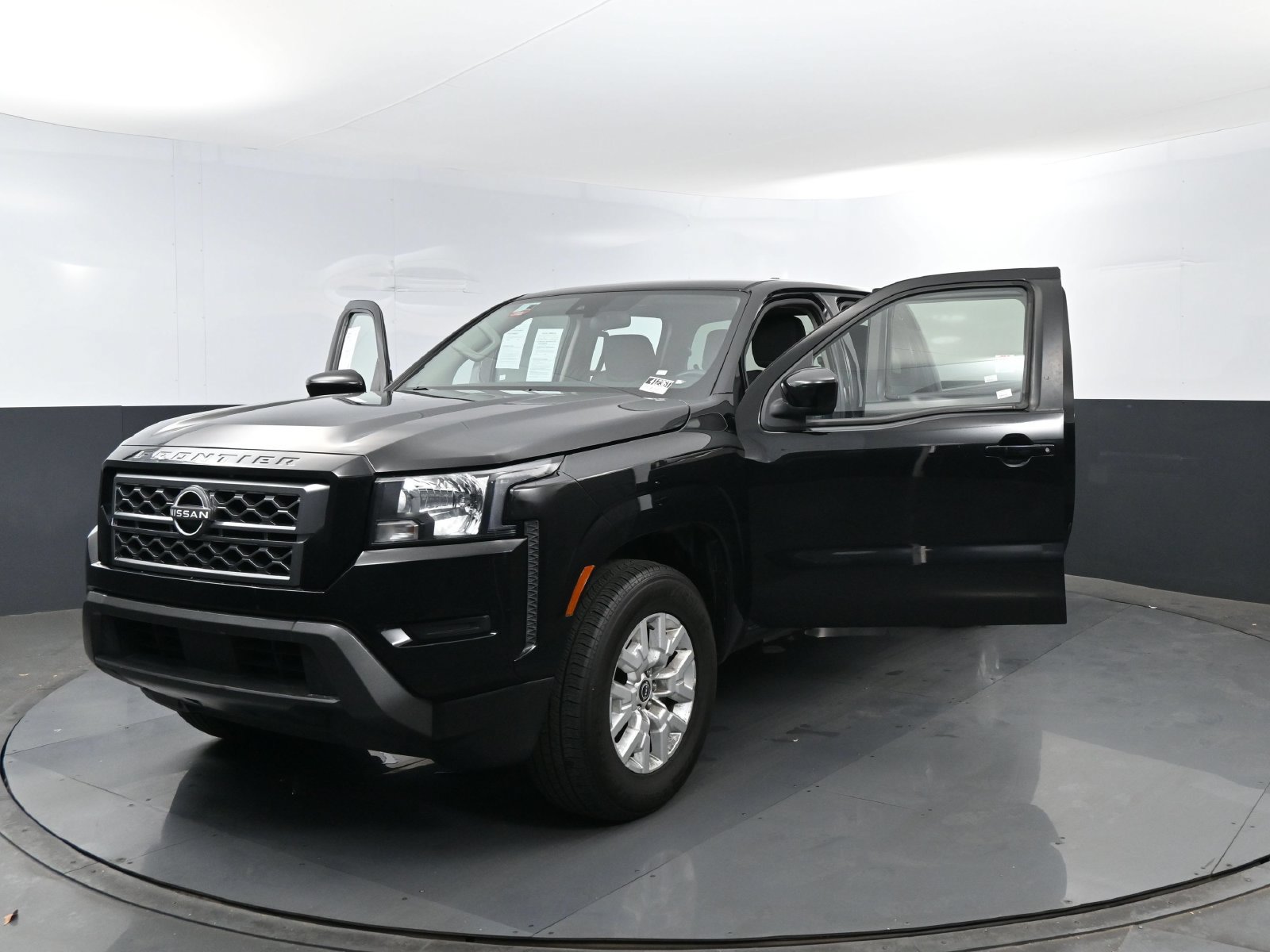 Used 2023 Nissan Frontier SV RWD image 24