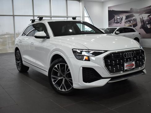 Used 2025 Audi Q8 Premium AWD/4WD image 39