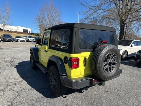 Used 2024 Jeep Wrangler Sport S image 7