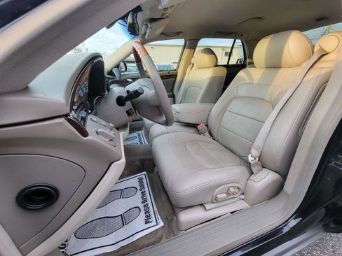 Used 2004 Cadillac De Ville DHS w/ Equipment Group image 14