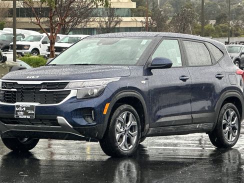 New 2026 Kia Seltos LX image 8