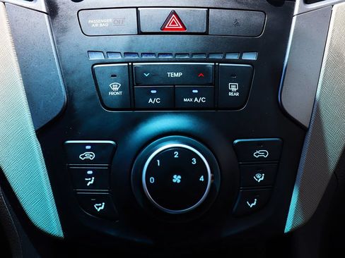 Used 2018 Hyundai Santa Fe Sport FWD image 45