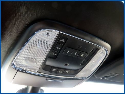 Certified 2019 Jeep Grand Cherokee Limited image 19