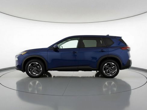 Used 2025 Nissan Rogue SV image 3