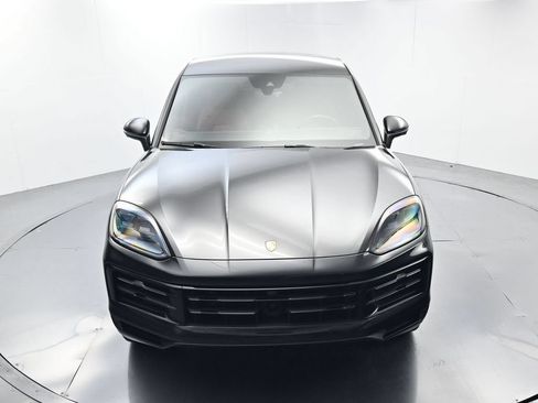 Certified 2025 Porsche Cayenne Coupe AWD/4WD image 43