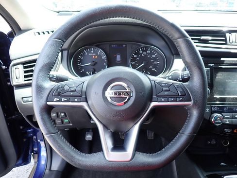 Used 2019 Nissan Rogue SV AWD/4WD image 24