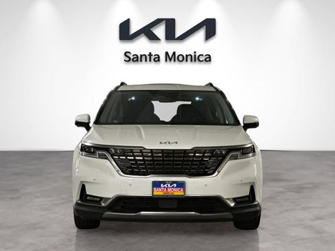 Certified 2023 Kia Carnival SX Prestige FWD image 11