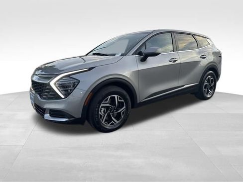 Used 2024 Kia Sportage LX image 1