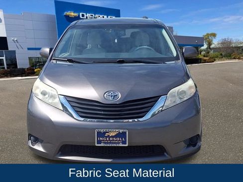 Used 2013 Toyota Sienna LE FWD image 21