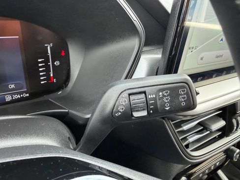 Used 2024 Ford Escape SE w/ Class II Trailer Tow Package image 22