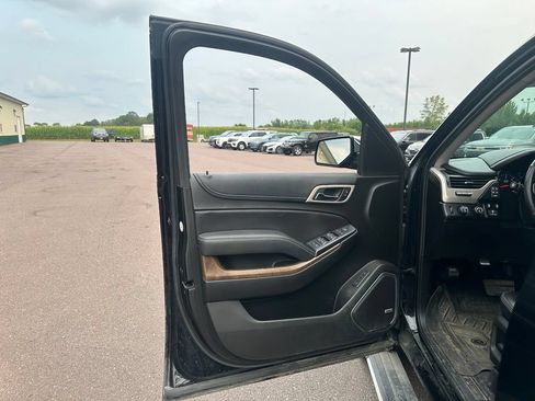 Used 2019 GMC Yukon Denali w/ Denali Ultimate Package AWD/4WD image 11