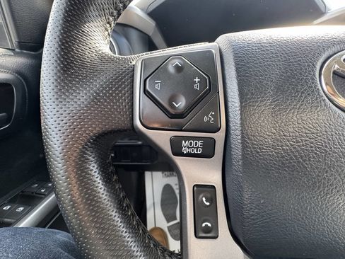 Used 2016 Toyota Tacoma SR5 w/ SR5 Appearance Package (SN) image 37