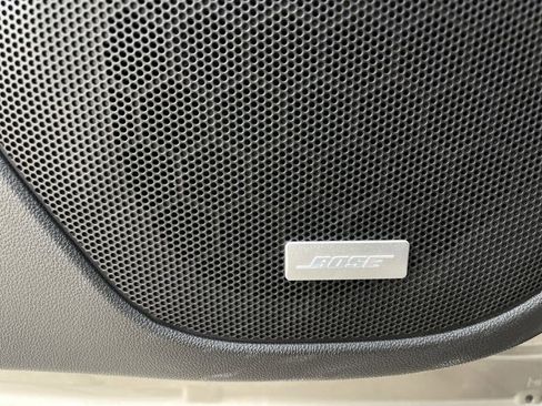 Used 2022 GMC Acadia Denali w/ Denali Ultimate Package image 24