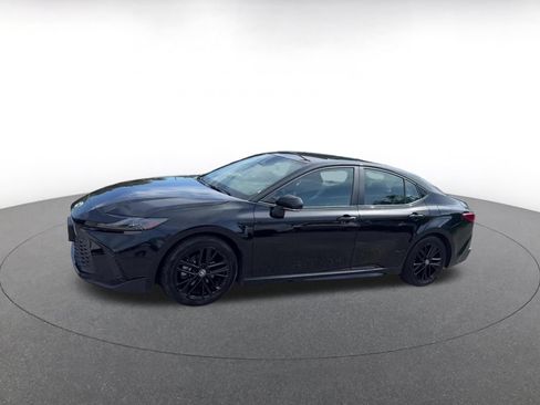 Used 2025 Toyota Camry SE FWD image 7