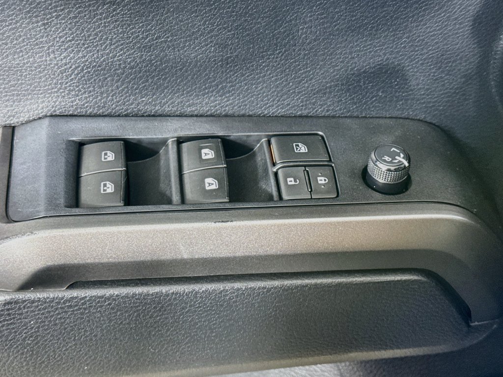 Used 2019 Toyota Tacoma TRD Sport w/ Technology Package AWD/4WD image 13