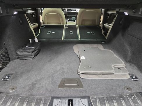 Used 2020 Jaguar F-PACE Prestige image 45