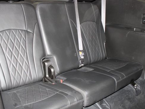 Used 2022 Buick Enclave Avenir w/ Avenir Technology Package image 26