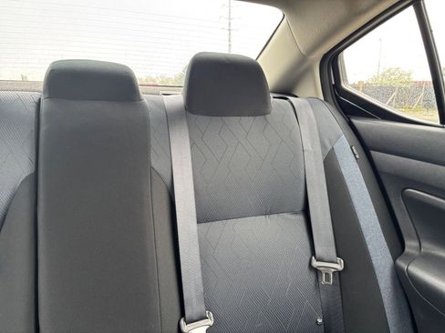 Used 2025 Nissan Versa SV FWD image 32