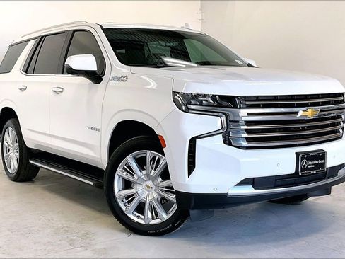 Used 2024 Chevrolet Tahoe High Country RWD image 1