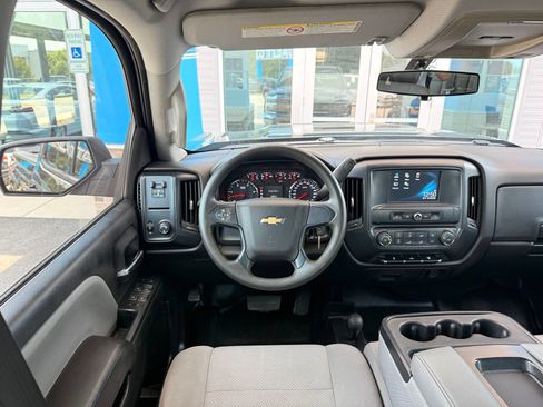Used 2017 Chevrolet Silverado 2500 W/T AWD/4WD image 32