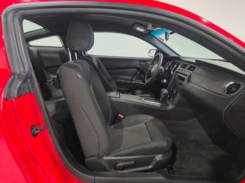 Used 2012 Ford Mustang Coupe image 17
