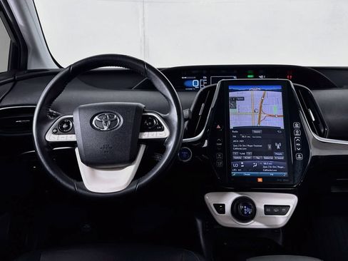 Used 2017 Toyota Prius Prime Advanced FWD image 11