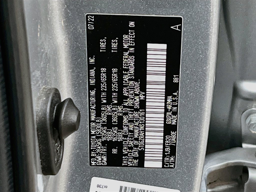 Used 2022 Toyota Highlander XLE FWD image 14
