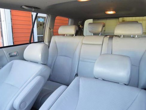 Used 2004 Toyota Highlander Limited AWD/4WD image 52
