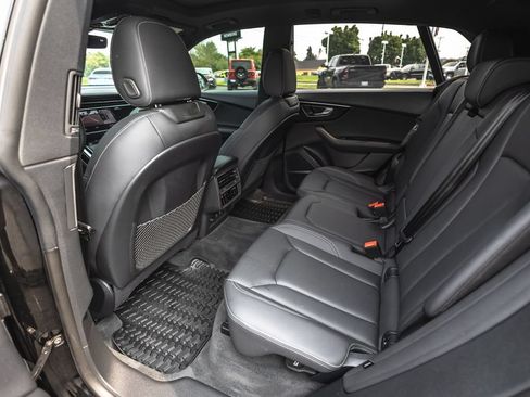 Used 2025 Audi Q8 Premium Plus AWD/4WD image 22
