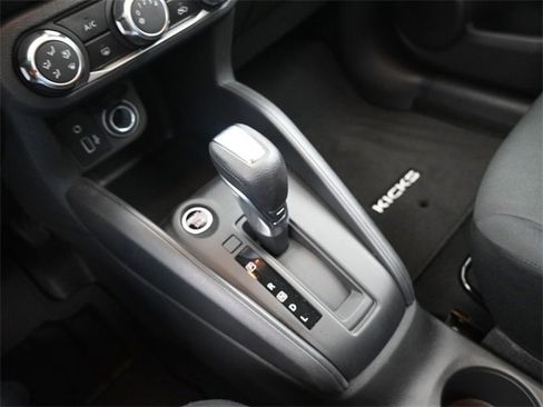 New 2025 Nissan Kicks Play S image 33
