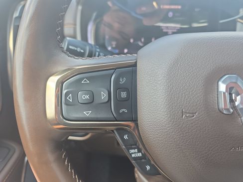 Used 2025 RAM 1500 Limited AWD/4WD image 16