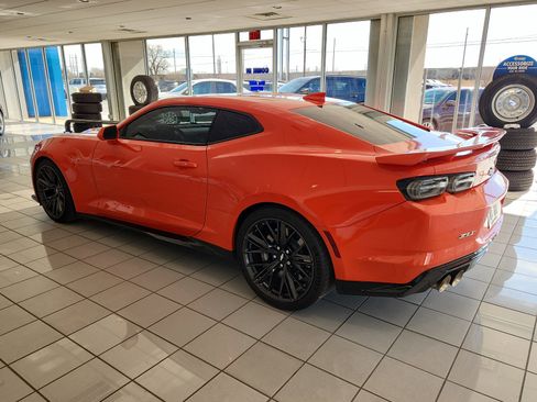 Used 2019 Chevrolet Camaro ZL1 image 3