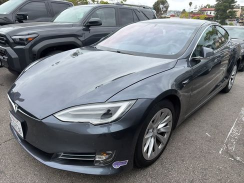 Used 2019 Tesla Model S 100D image 1