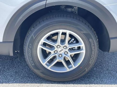 New 2026 Ford Explorer Active image 7