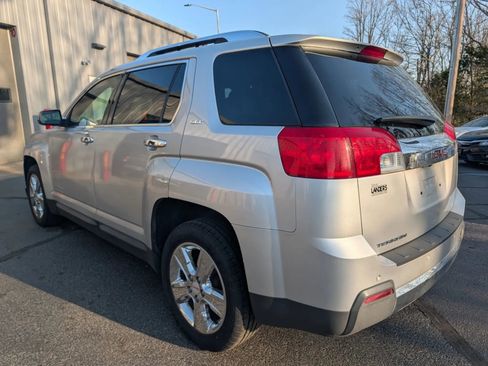 Used 2015 GMC Terrain SLT image 2