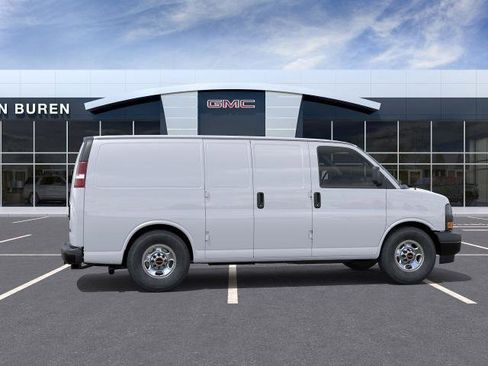 New 2025 GMC Savana 3500 image 5