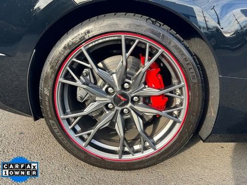 Used 2024 Chevrolet Corvette Stingray Premium Conv w/ Z51 Performance Package image 10