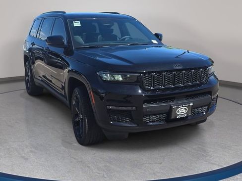 Used 2024 Jeep Grand Cherokee L Limited w/ Black Appearance Package image 4